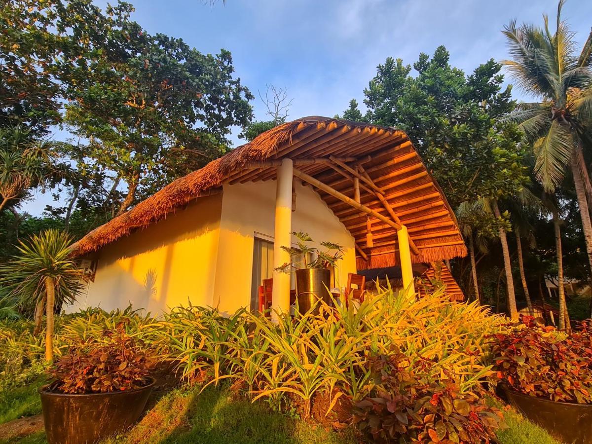 Antique Amor Bungalows & Villas Pandan Exterior foto